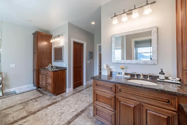 $975,000 | 493 North 414 East, Valparaiso, IN 46383