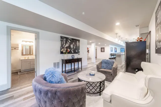 $975,000 | 493 North 414 East, Valparaiso, IN 46383