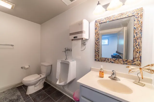 $975,000 | 493 North 414 East, Valparaiso, IN 46383