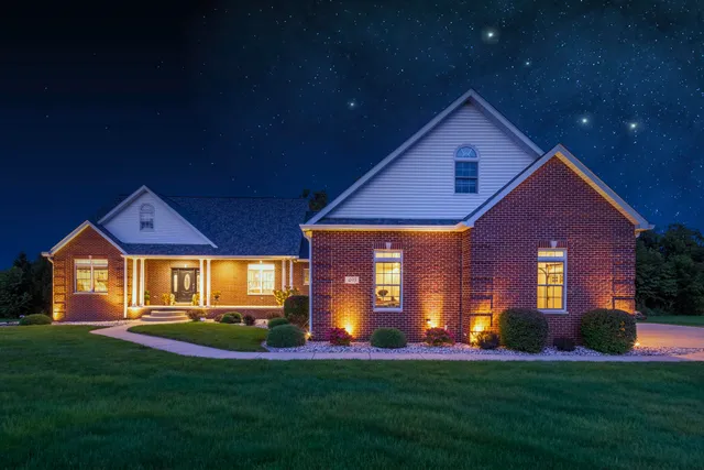 $975,000 | 493 North 414 East, Valparaiso, IN 46383