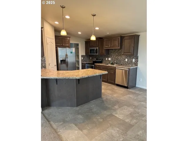 $299,900 | 3108 Southwest River View Drive, Pendleton, OR 97801