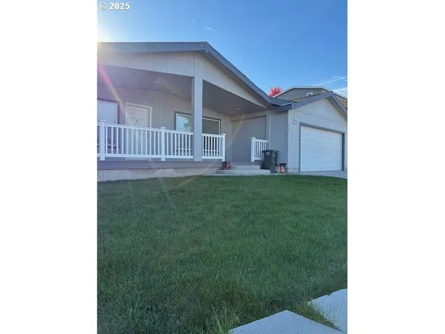 $299,900 | 3108 Southwest River View Drive, Pendleton, OR 97801