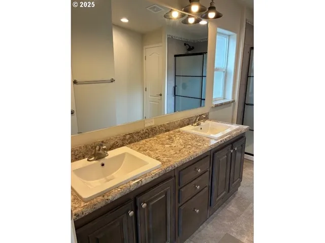 $299,900 | 3108 Southwest River View Drive, Pendleton, OR 97801