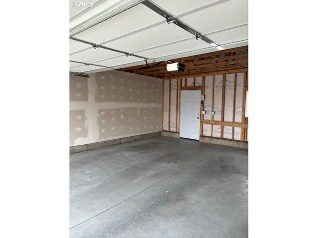 $299,900 | 3108 Southwest River View Drive, Pendleton, OR 97801