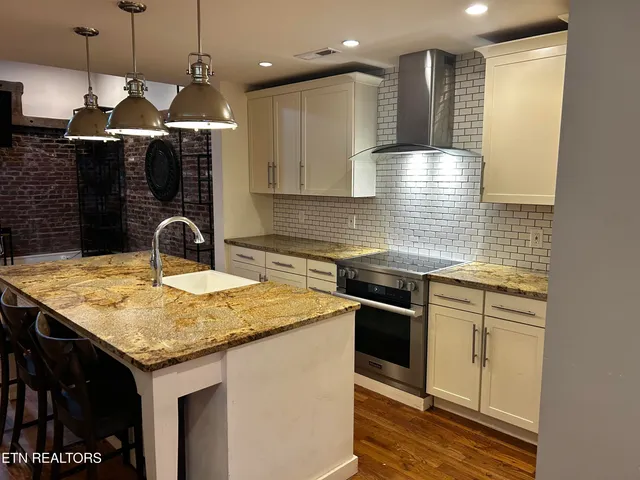 $2,750 | 211 Mews Way, Knoxville, TN 37917