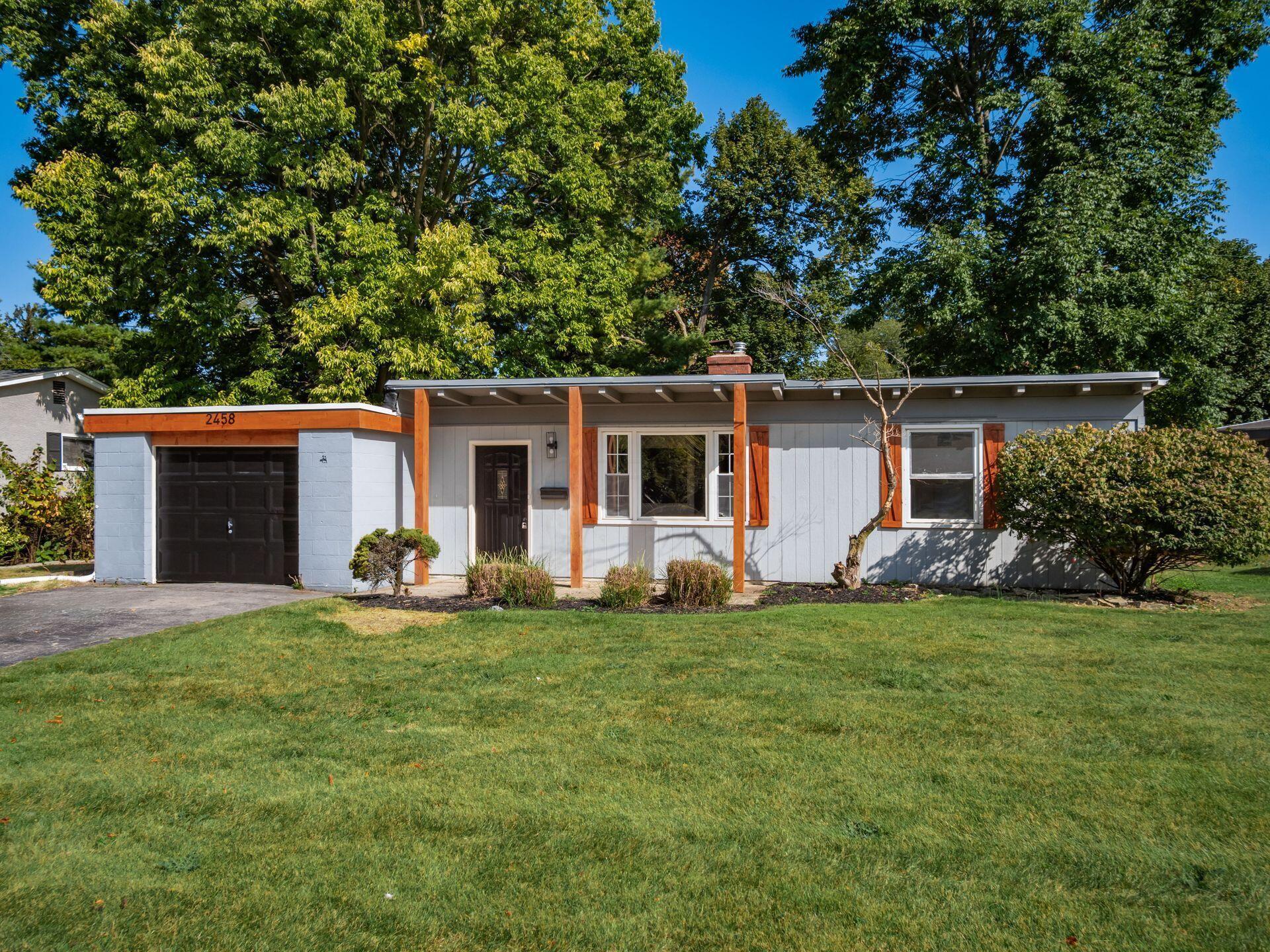 2458 Edgevale Road Columbus, OH 43221 - Photo 3 of 34