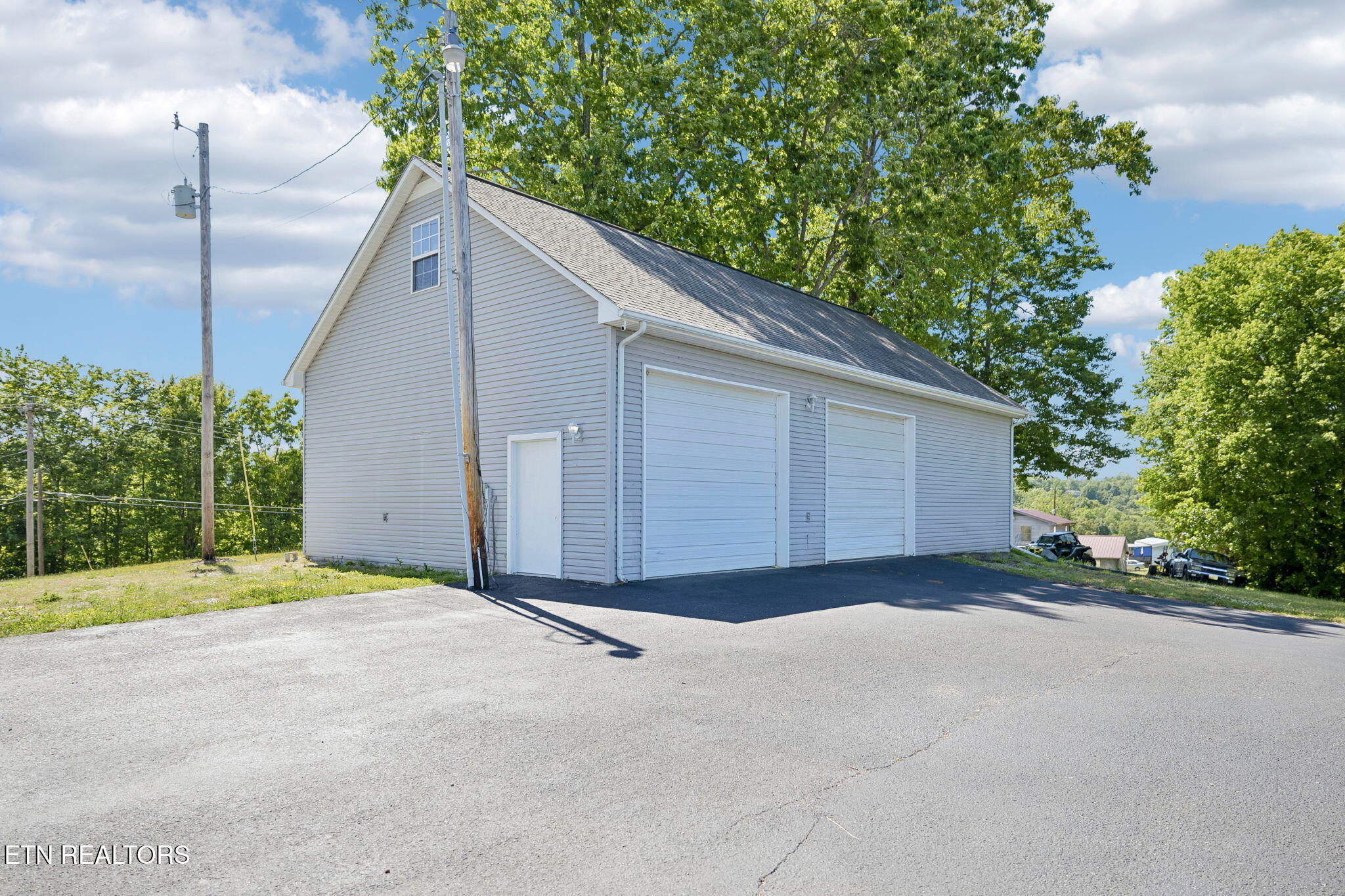2245 Pinecrest Road Jacksboro, TN 37757 - Photo 32 of 60 42-2245 Pinecrest Rd - 042