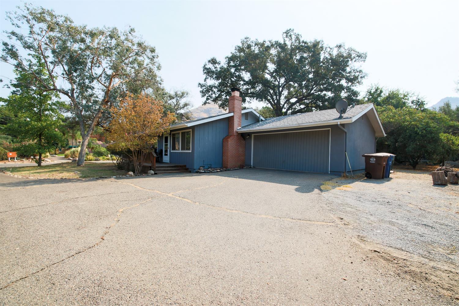 40843 Cherokee Oaks Drive Three Rivers, CA 93271 - Photo 1 of 29 Gallery Image 1