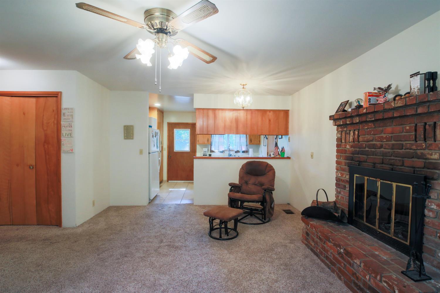 40843 Cherokee Oaks Drive Three Rivers, CA 93271 - Photo 11 of 29 Gallery Image 11