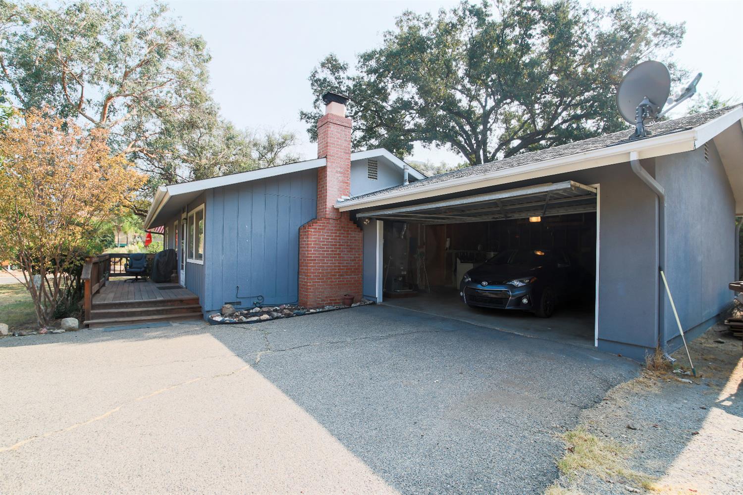 40843 Cherokee Oaks Drive Three Rivers, CA 93271 - Photo 3 of 29 Gallery Image 3