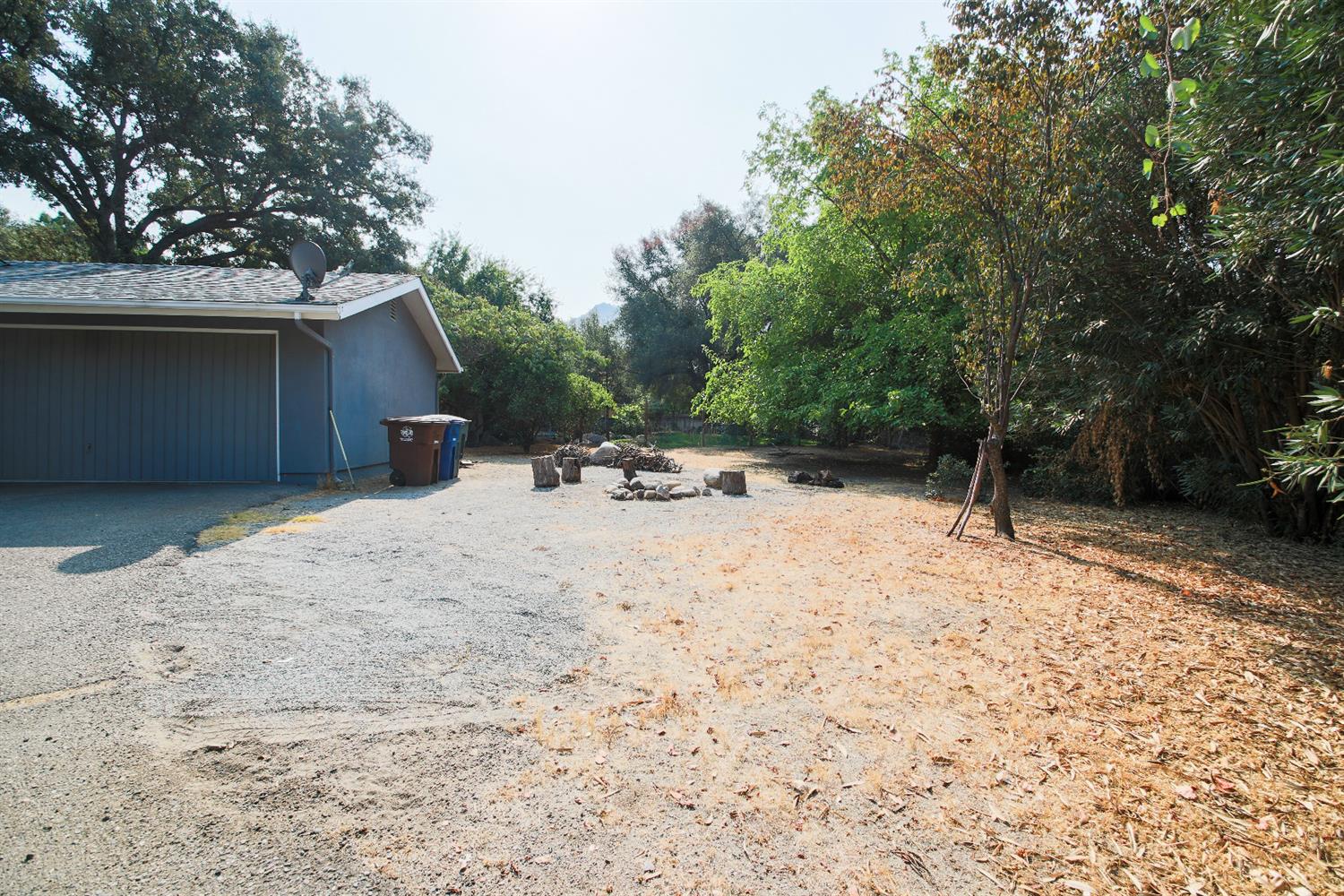 40843 Cherokee Oaks Drive Three Rivers, CA 93271 - Photo 5 of 29 Gallery Image 5