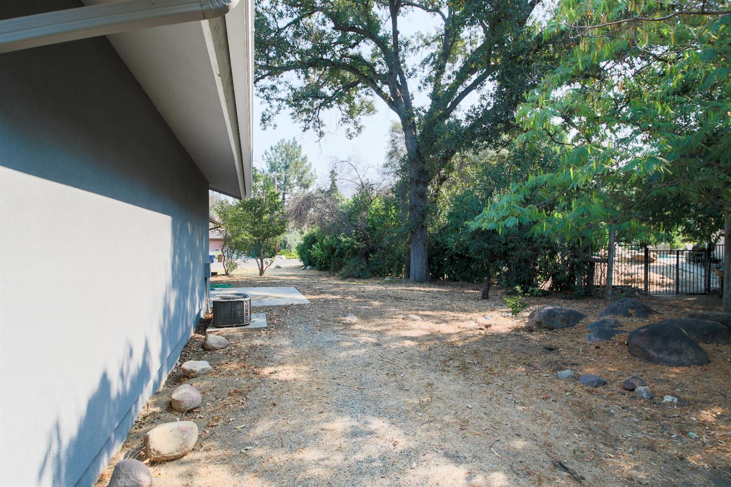 40843 Cherokee Oaks Drive Three Rivers, CA 93271 - Photo 8 of 29 Gallery Image 8