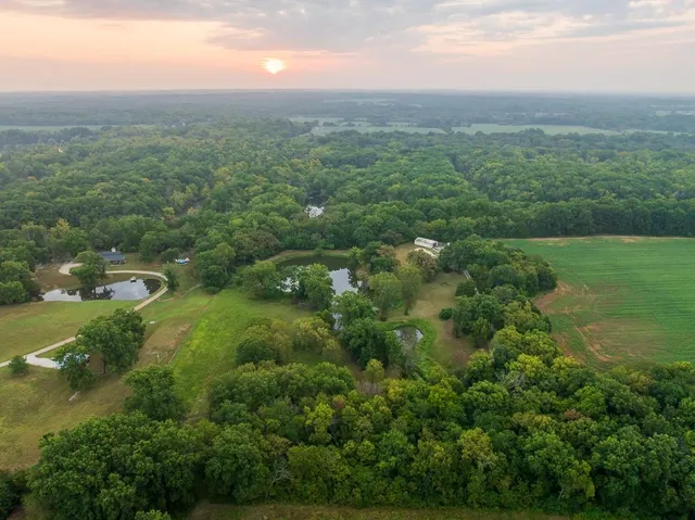 $391,250 | 466 Northwest 391 Road, Clinton, MO 64735