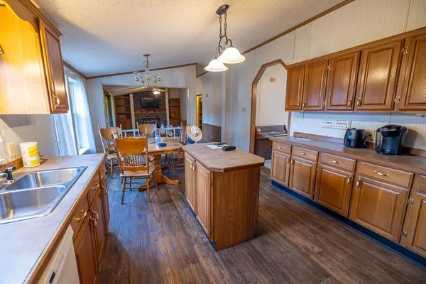 $360,000 | 466 Northwest 391 Road, Clinton, MO 64735