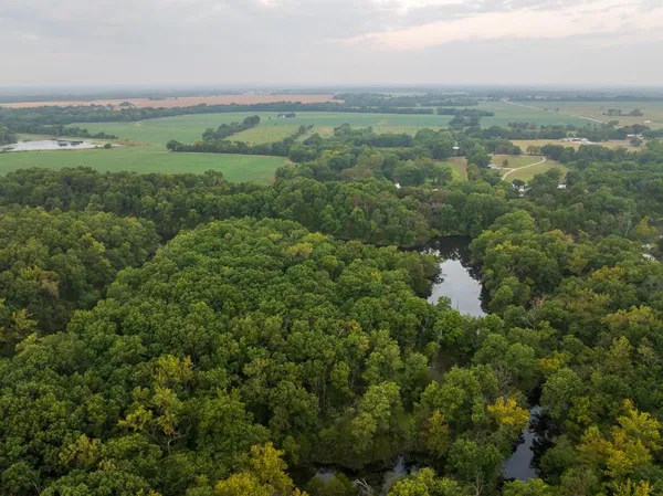 $360,000 | 466 Northwest 391 Road, Clinton, MO 64735