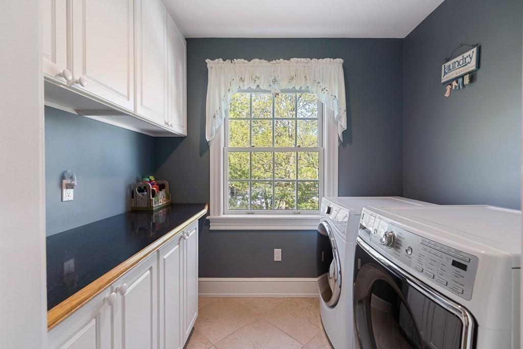 647 Reservoir Road Lunenburg, MA 01462 - Photo 17 of 42