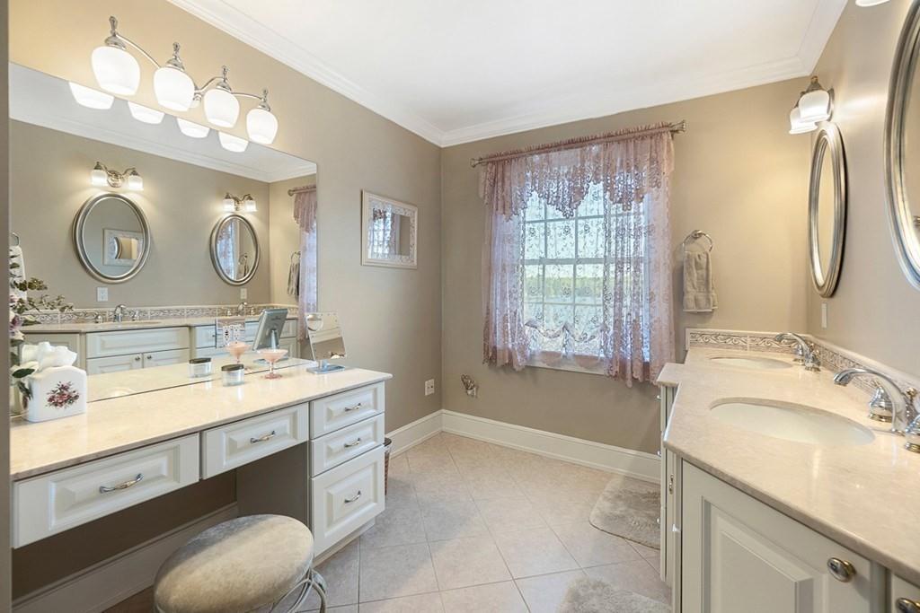 647 Reservoir Road Lunenburg, MA 01462 - Photo 28 of 42
