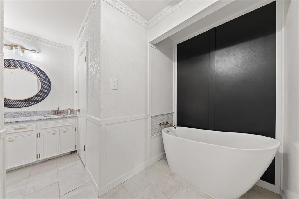 5087 Farm To Market Road 69 Como, TX 75431 - Photo 13 of 23