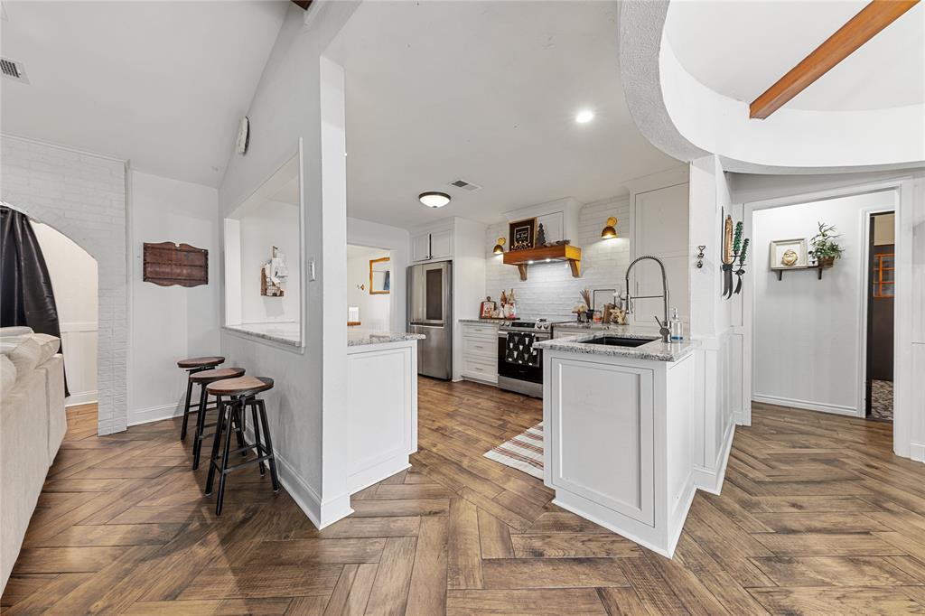 5087 Farm To Market Road 69 Como, TX 75431 - Photo 3 of 23