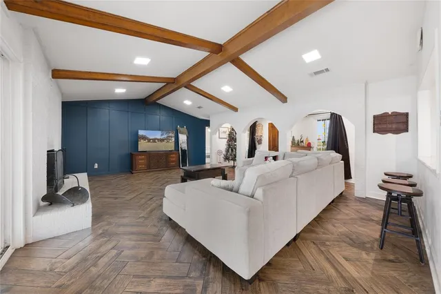 $325,000 | 5087 Farm To Market Road 69, Como, TX 75431