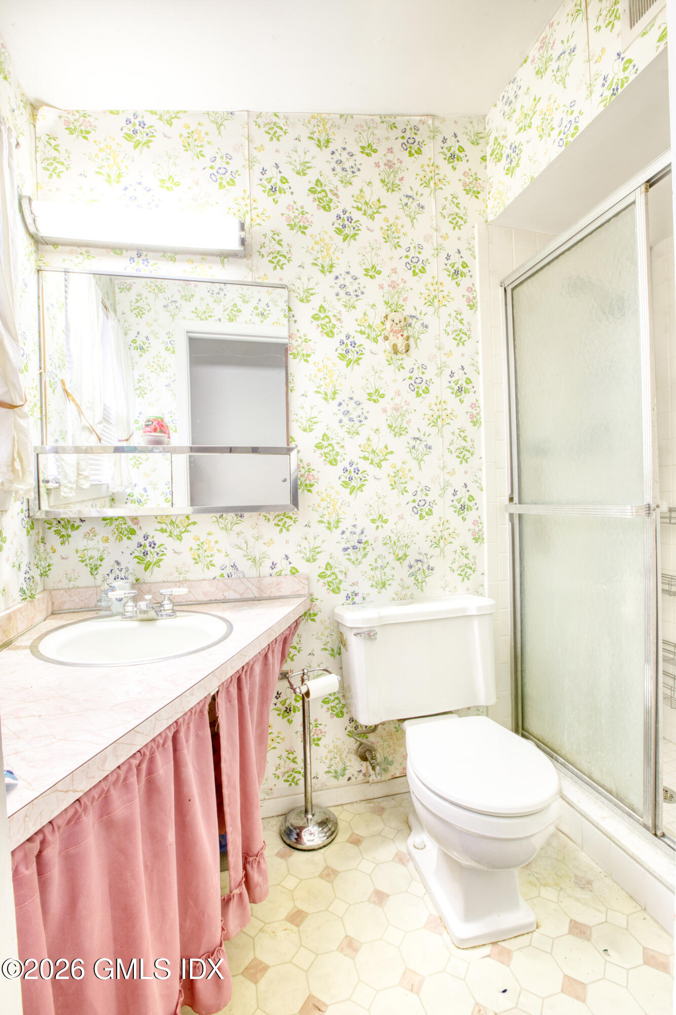120 Florence Road Riverside, CT 06878 - Photo 12 of 20 Full Bath
