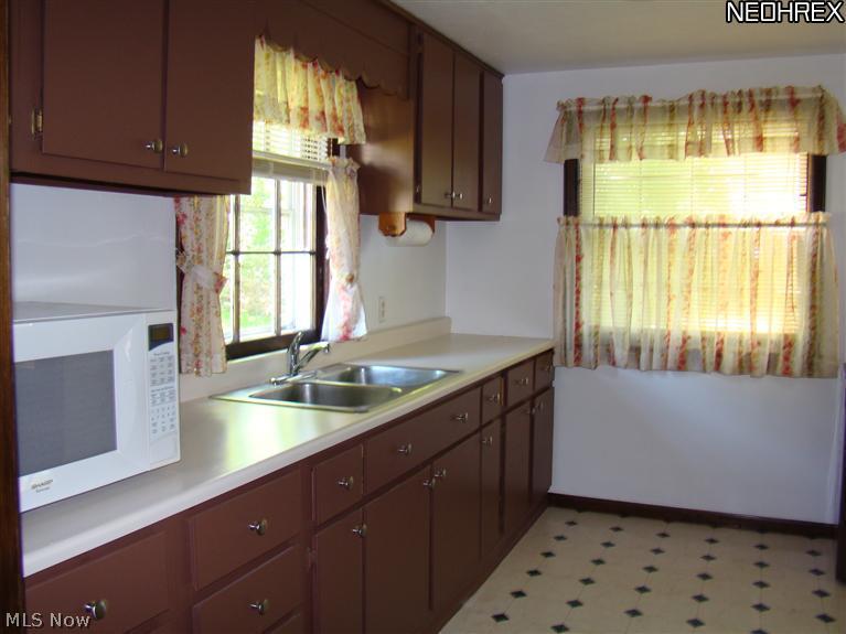 12891 Ravenna Road Chardon, OH 44024 - Photo 11 of 25