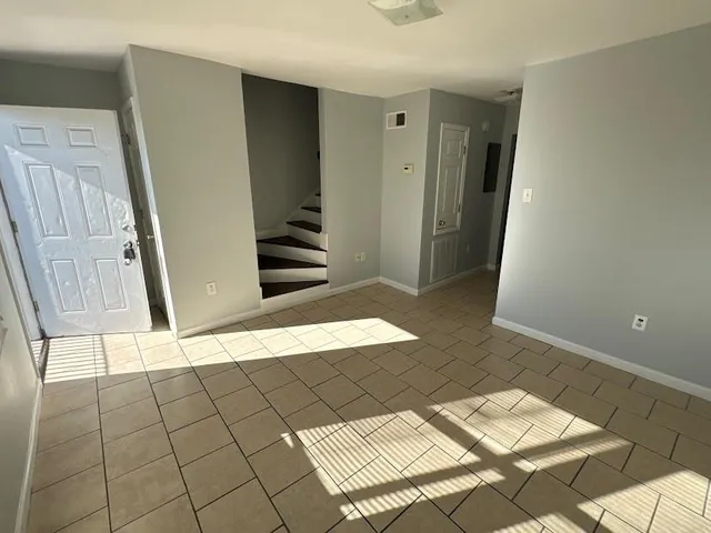 $950 | Undisclosed Address, Bridge City, LA 70094