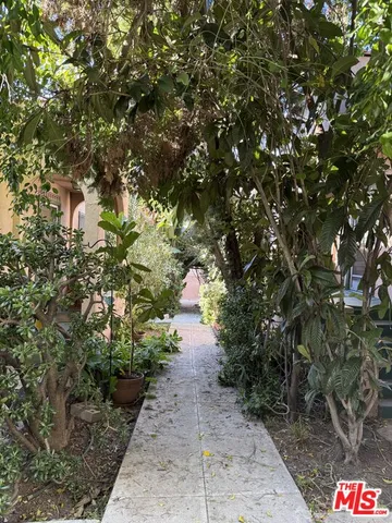 $2,600 | 1667 Golden Gate Avenue, Los Angeles, CA 90026