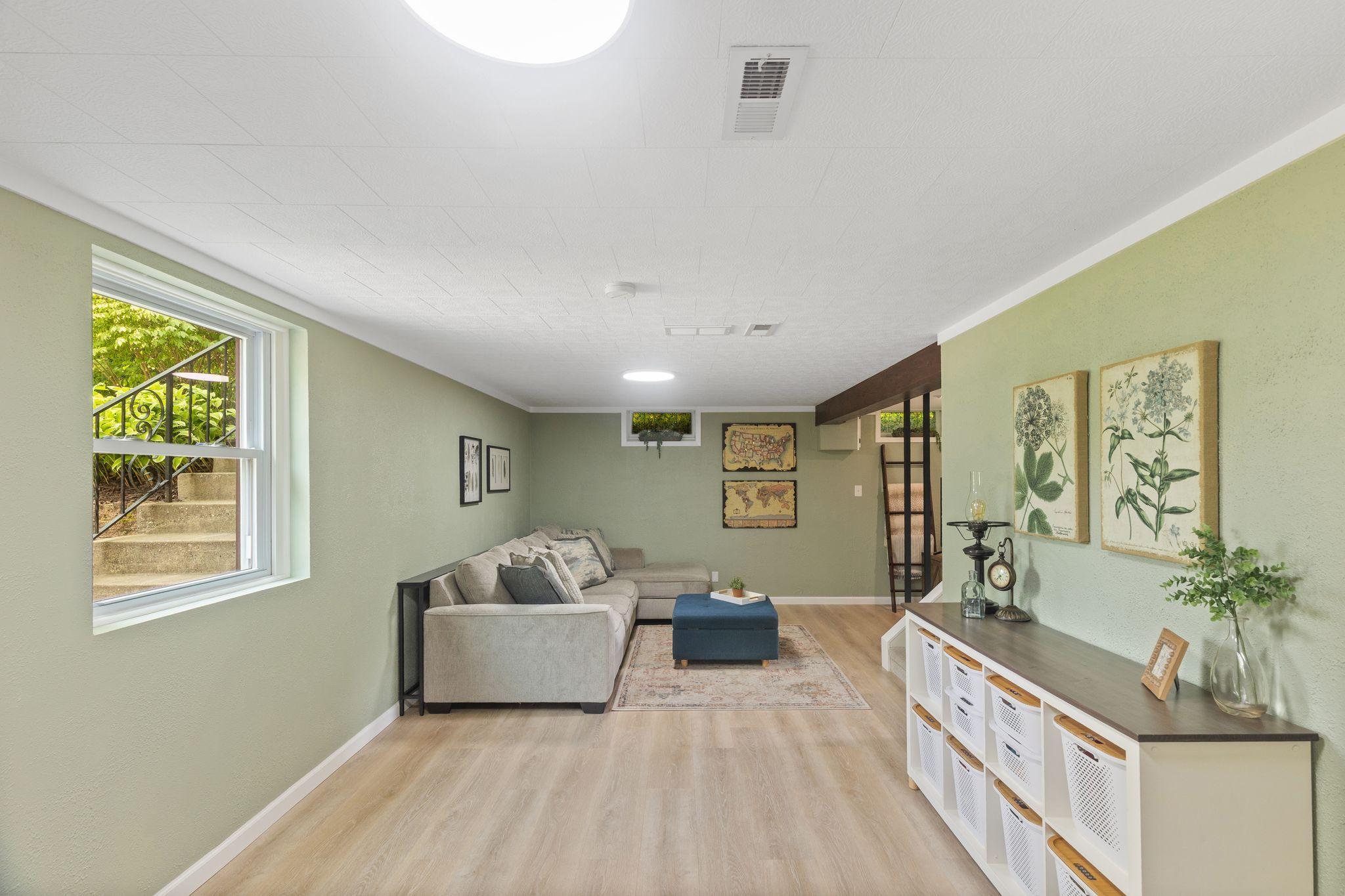 1716 County Rd C East Maplewood, MN 55109 - Photo 22 of 34 Gallery Image 22