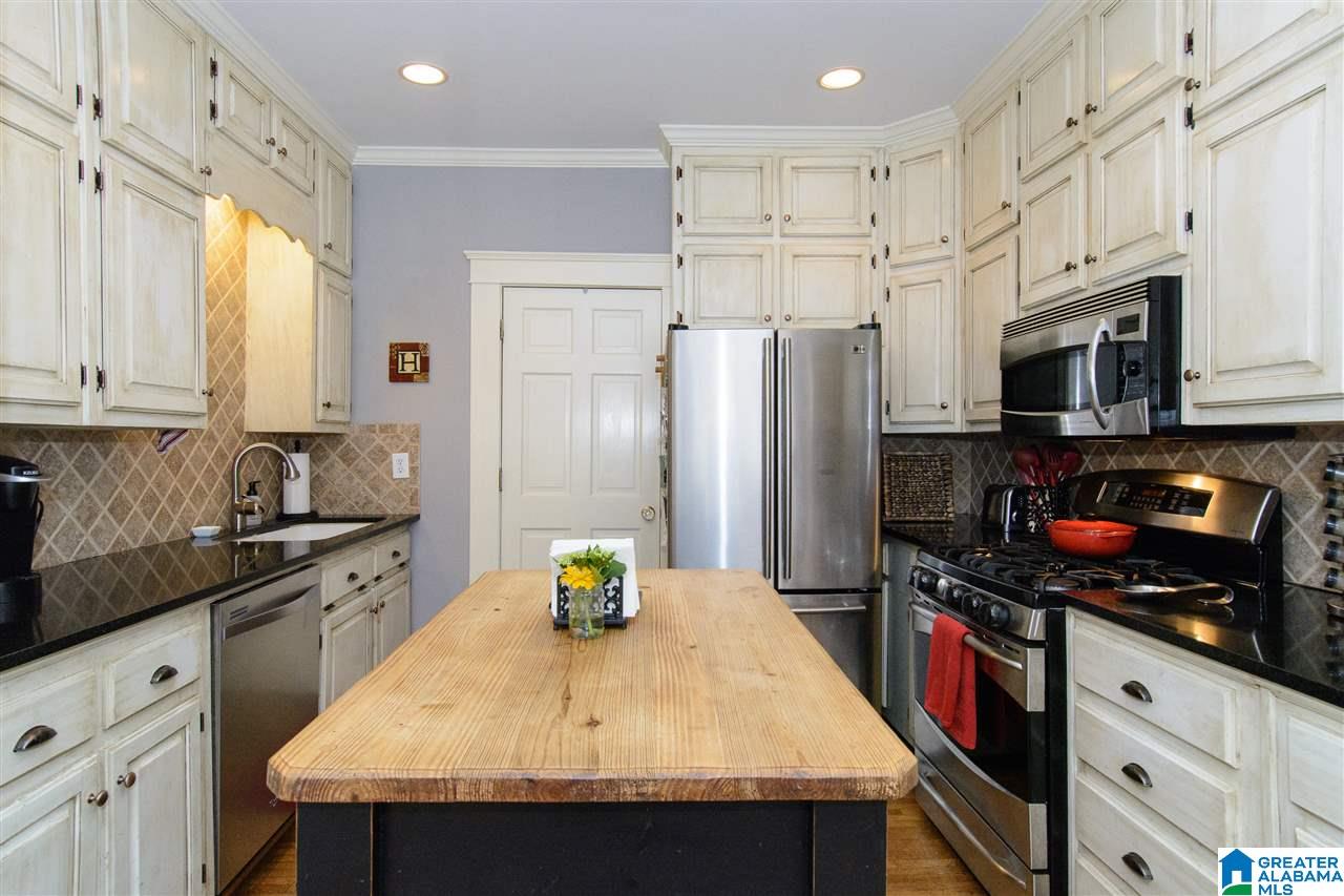 117 Hawthorne Road West Birmingham, AL 35209 - Photo 16 of 40