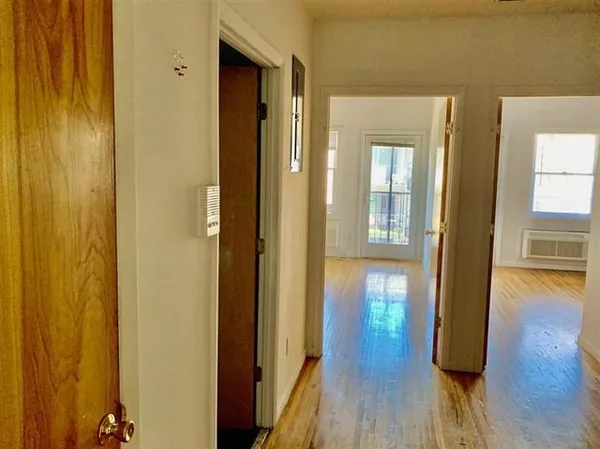 $3,714 | 204 Grand Street, Unit 2D, Hoboken, NJ 07030