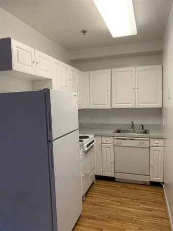 $3,714 | 204 Grand Street, Unit 2D, Hoboken, NJ 07030