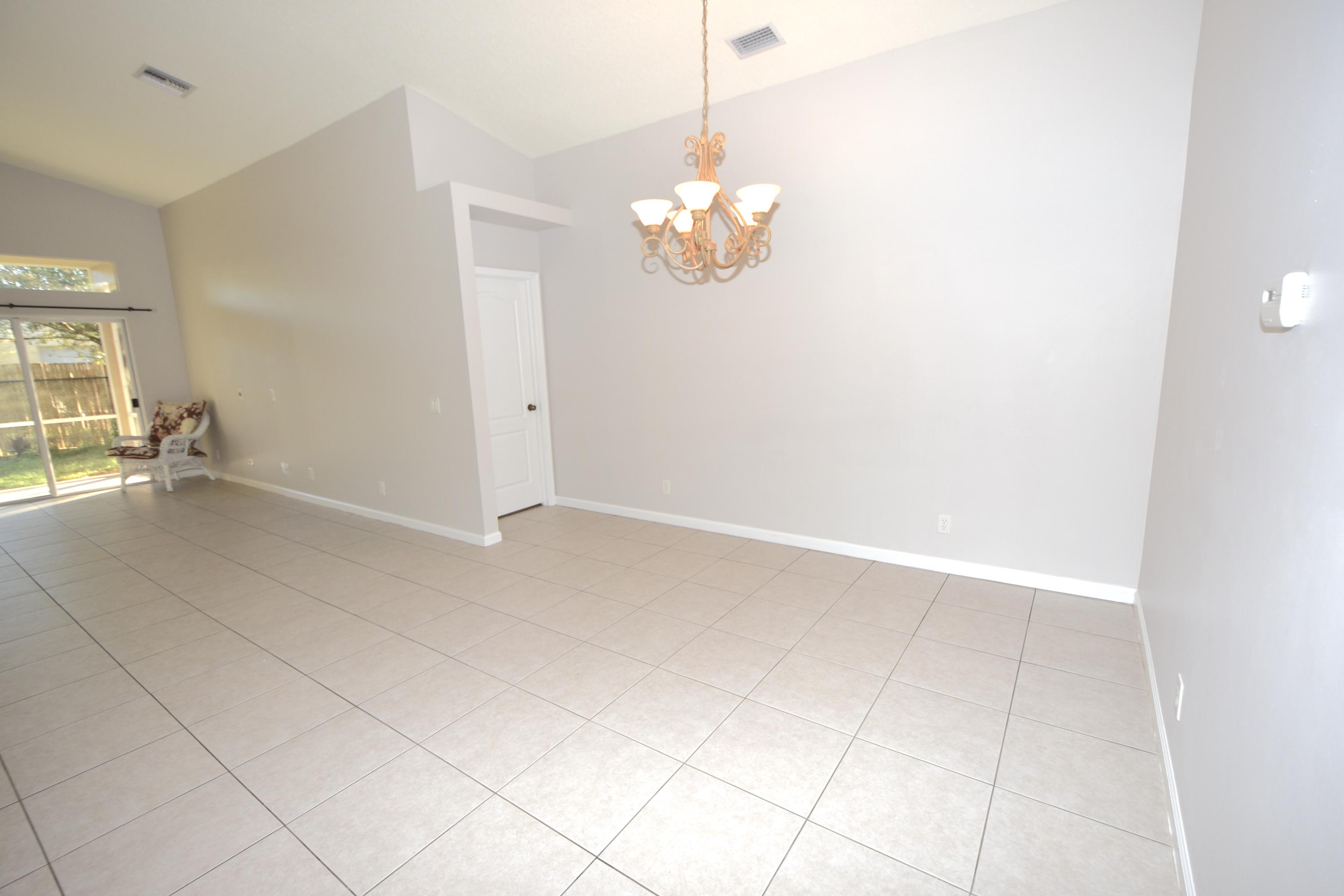2512 Southwest Century Way Stuart, FL 34997 - Photo 11 of 52 Dining Area