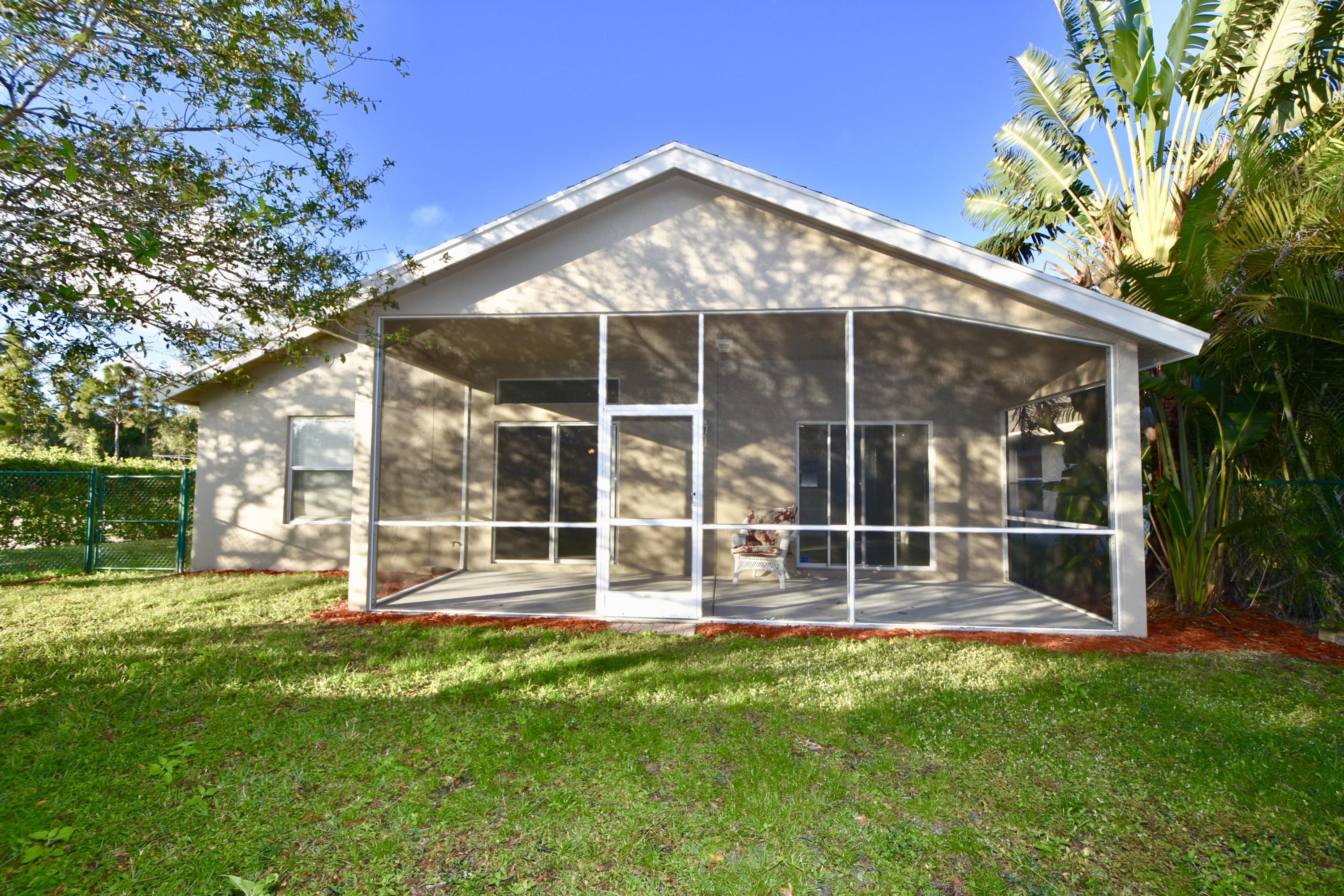 2512 Southwest Century Way Stuart, FL 34997 - Photo 34 of 52 Screen Enclosed Patio