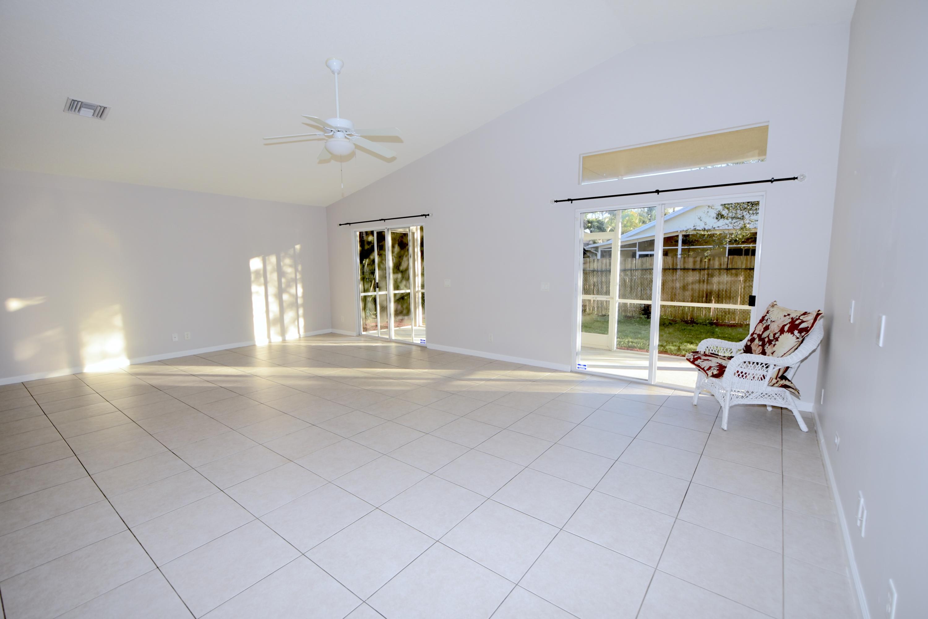 2512 Southwest Century Way Stuart, FL 34997 - Photo 10 of 52 Light and Bright