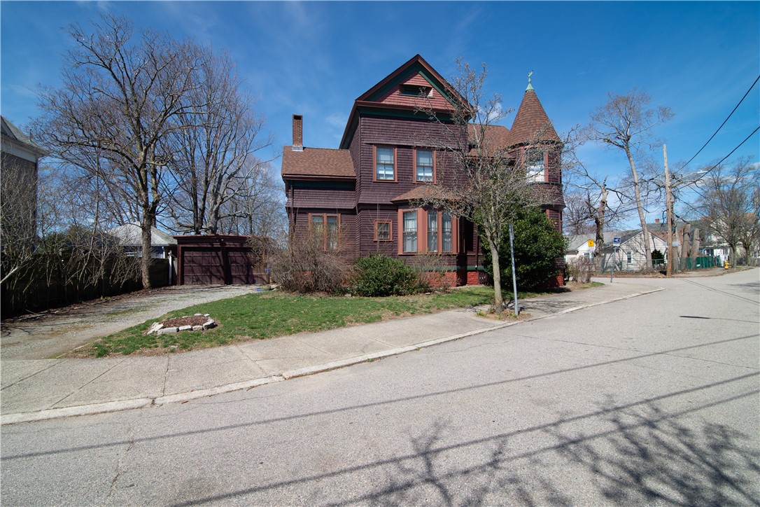 19 Stuart Street Pawtucket, RI 02860 - Photo 36 of 45