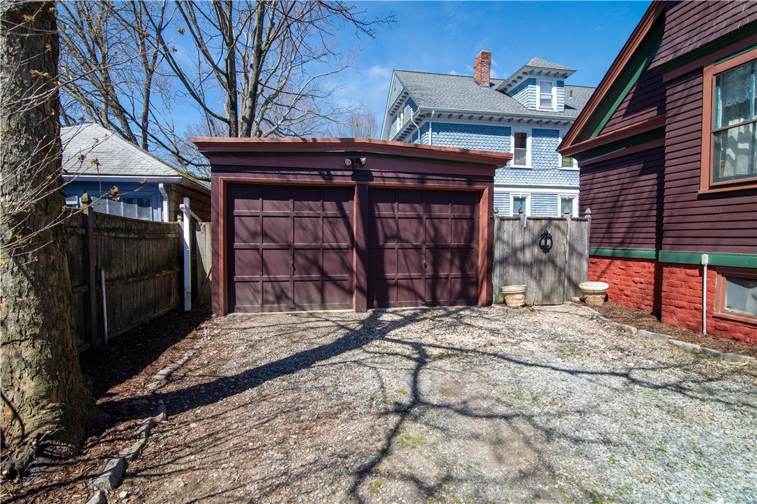 19 Stuart Street Pawtucket, RI 02860 - Photo 39 of 45