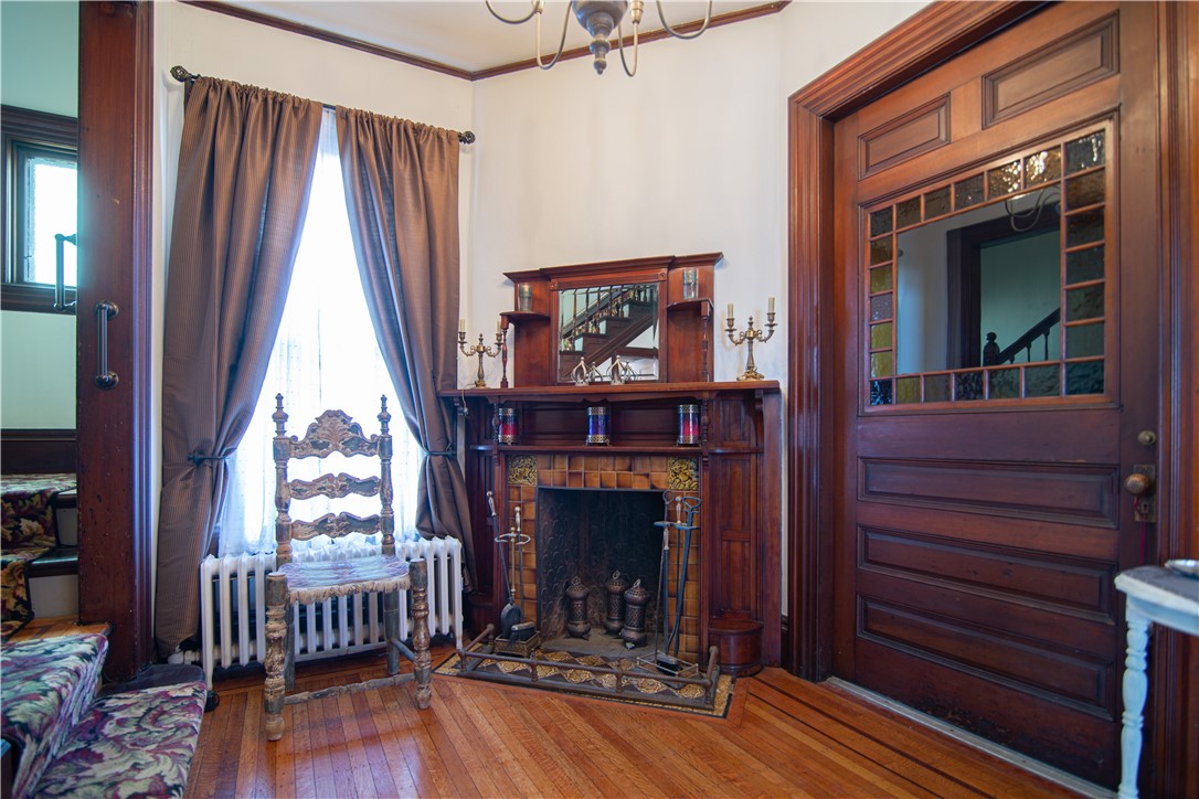 19 Stuart Street Pawtucket, RI 02860 - Photo 4 of 45