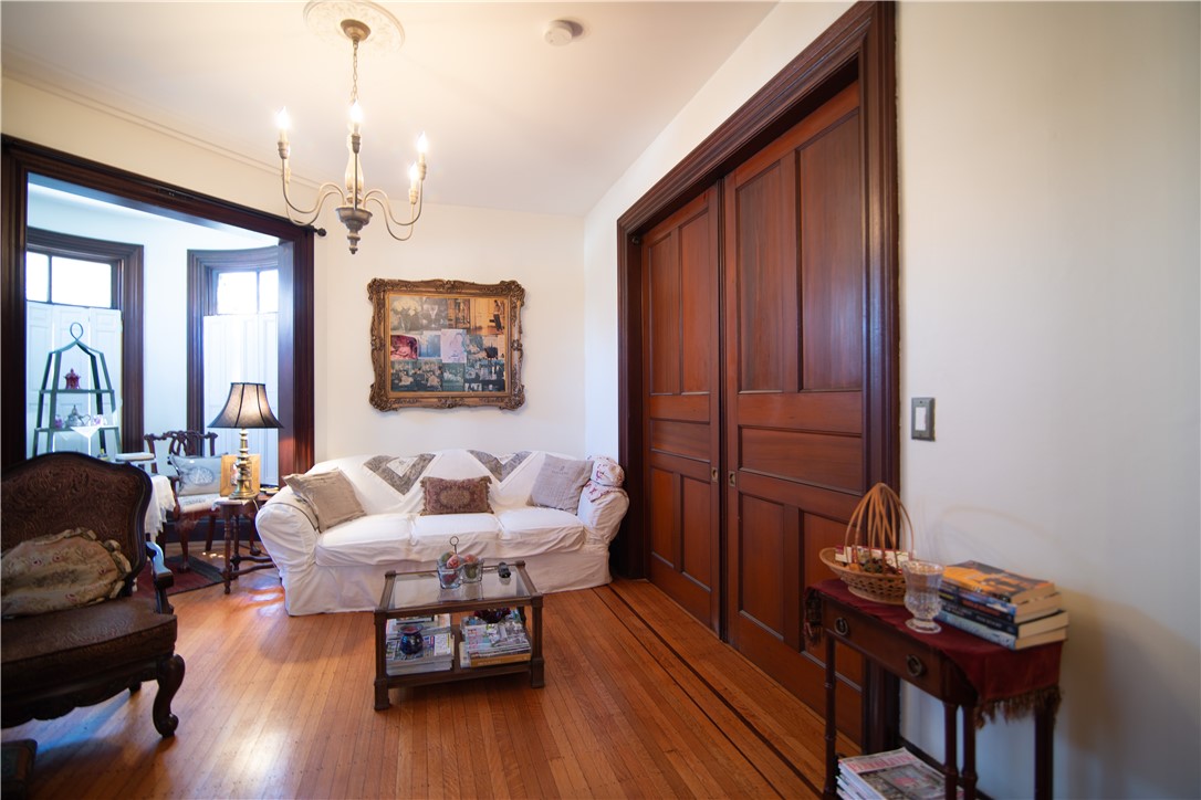 19 Stuart Street Pawtucket, RI 02860 - Photo 5 of 45