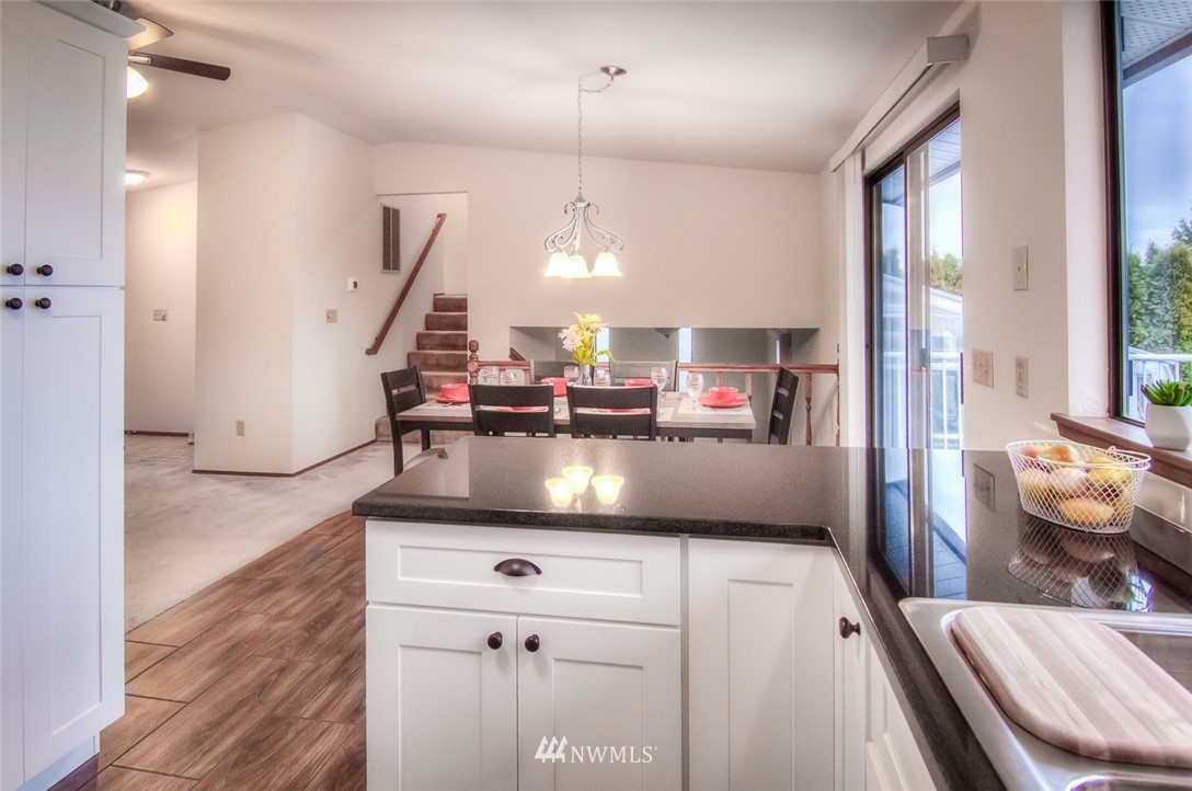 8074 Niska Road Blaine, WA 98230 - Photo 4 of 21 Gallery Image 4