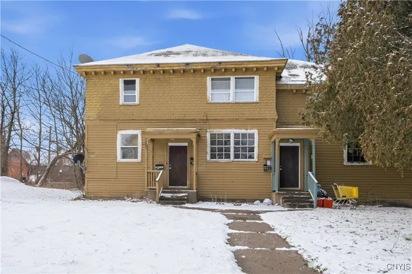 $950 | 3 Noyes Street, Unit 1, Utica, NY 13502