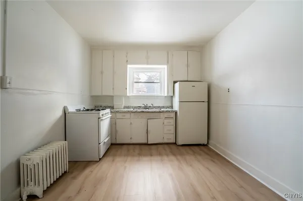 $950 | 3 Noyes Street, Unit 1, Utica, NY 13502