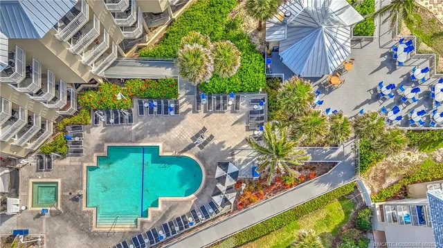 a view of an outdoor space