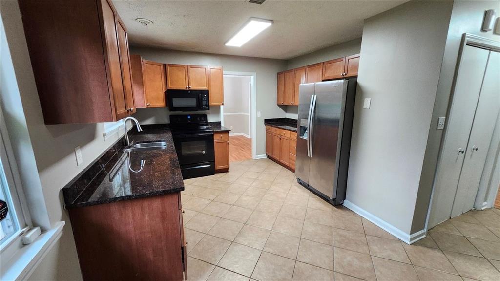 4011 Pinehurst Place Decatur, GA 30034 - Photo 4 of 21