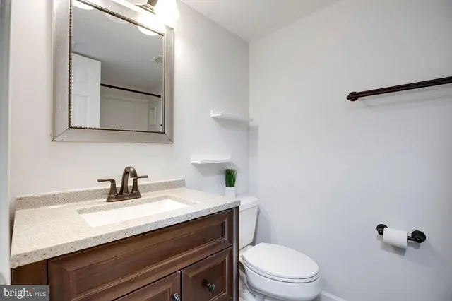 $2,100 | 6421 Birch Leaf Court, Unit 36A, Burke, VA 22015