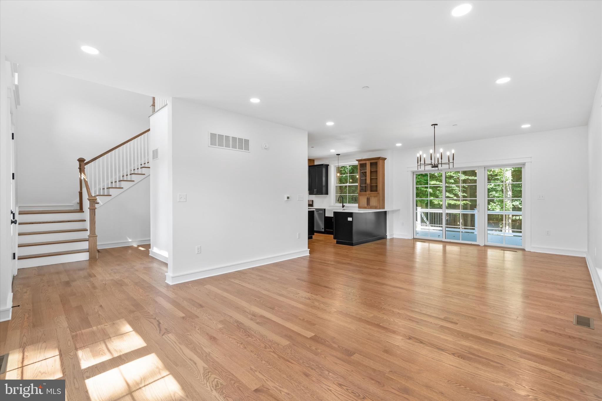 276 West Chestnut Hill Road Newark, DE 19713 - Photo 16 of 62 Open Concept Living / Dining