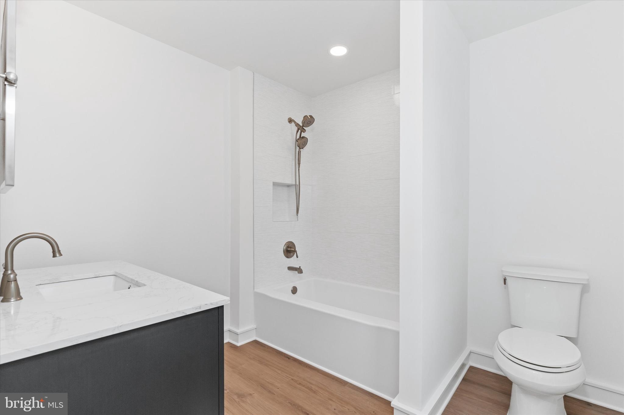 276 West Chestnut Hill Road Newark, DE 19713 - Photo 34 of 62 Bedroom 2 Ensuite Bathroom