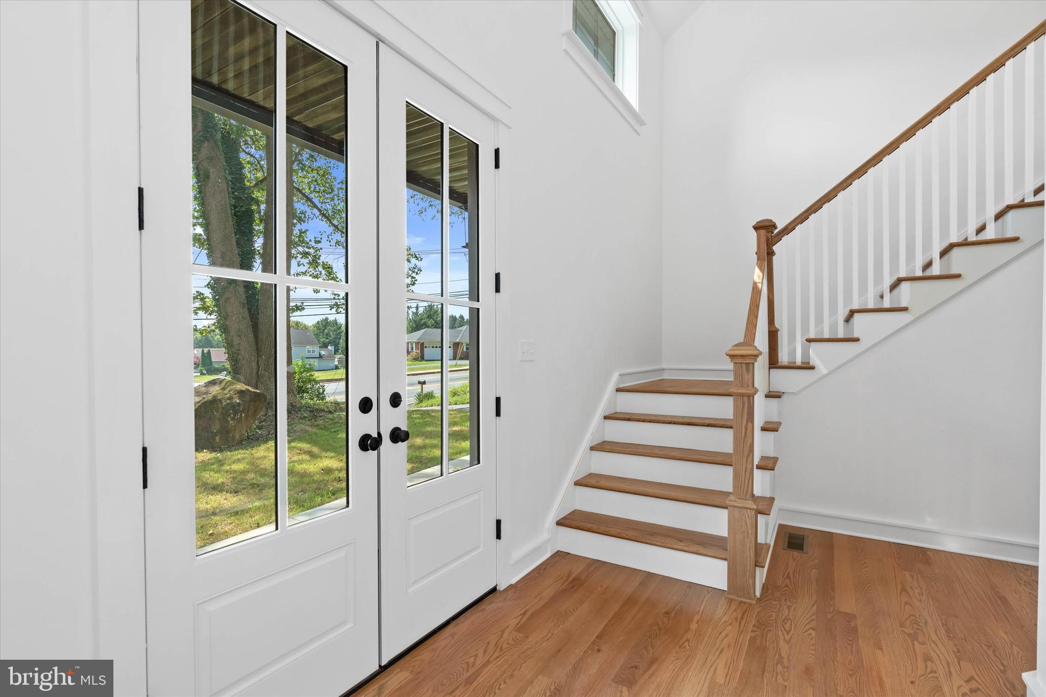 276 West Chestnut Hill Road Newark, DE 19713 - Photo 5 of 62 Grand Foyer