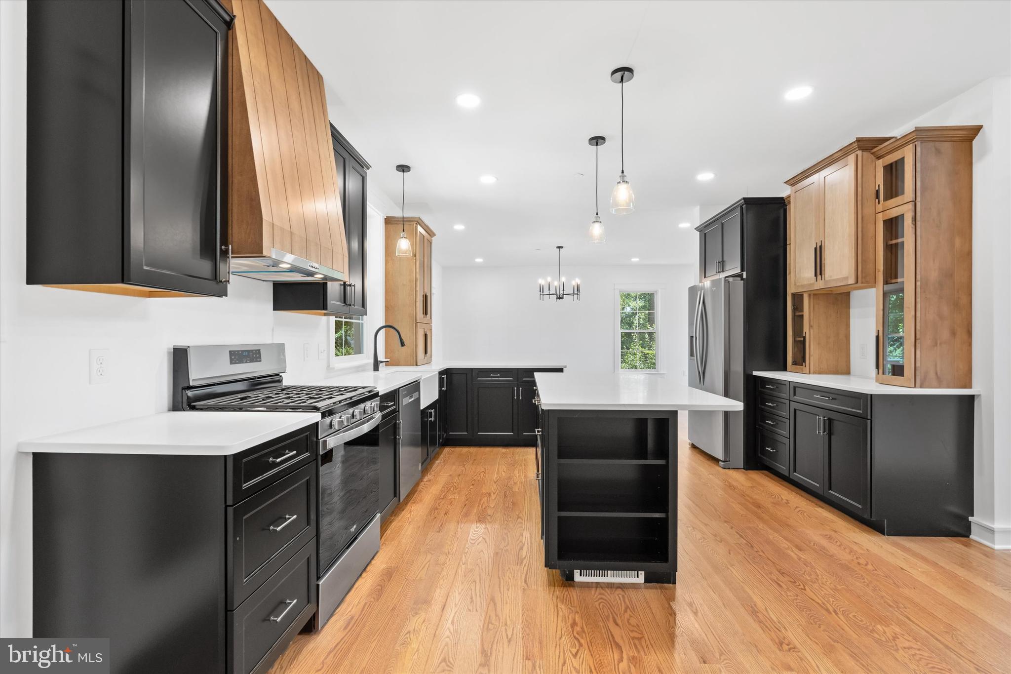 276 West Chestnut Hill Road Newark, DE 19713 - Photo 8 of 62 Kitchen view from Family Room