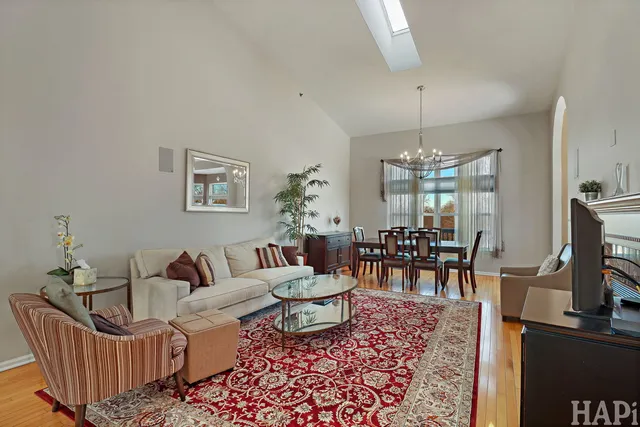 $409,000 | 274 Prairie View Lane, Unit 274, Wheeling, IL 60090